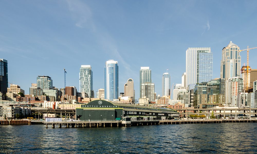Seattle,Aquarium,And,Seattle,Waterfront,Skyline,In,Seattle,,Washington,,Usa